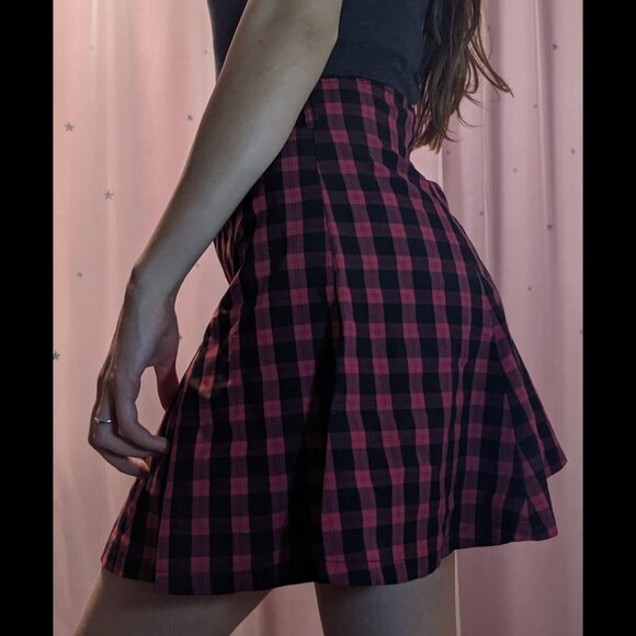 Red Plaid Flare Skirt - Picture 7 of 8